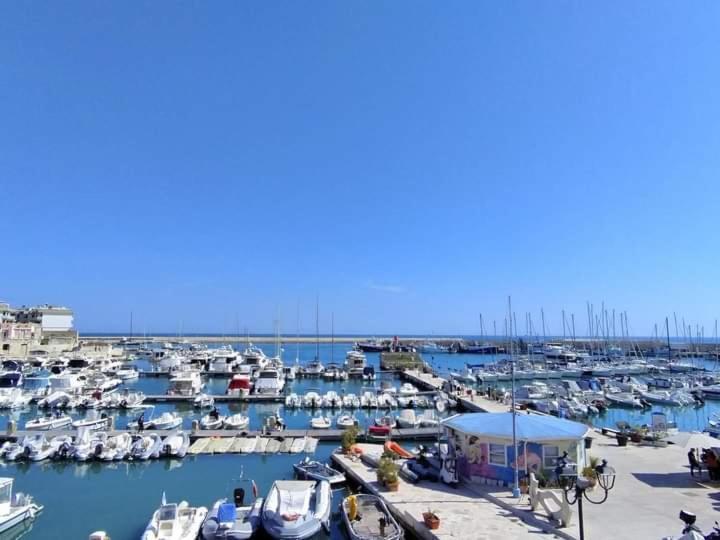 Amaste In Puglia Casa Vacanza Bisceglie Exterior foto